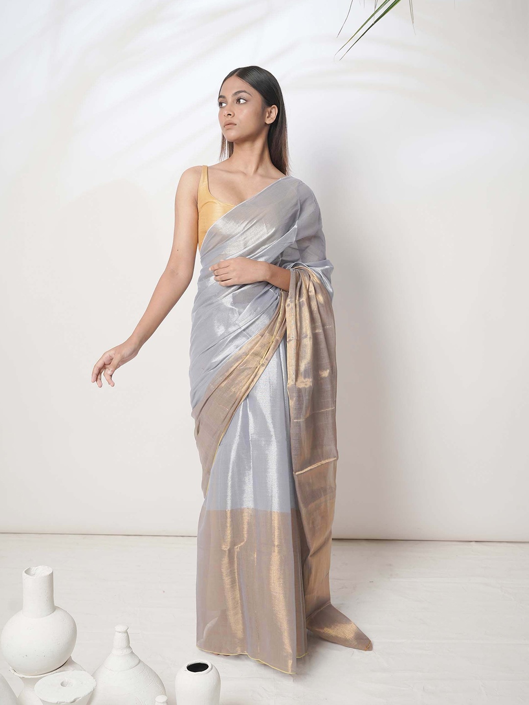 

HUTS AND LOOMS Zari Woven Saree with no Border, Silver
