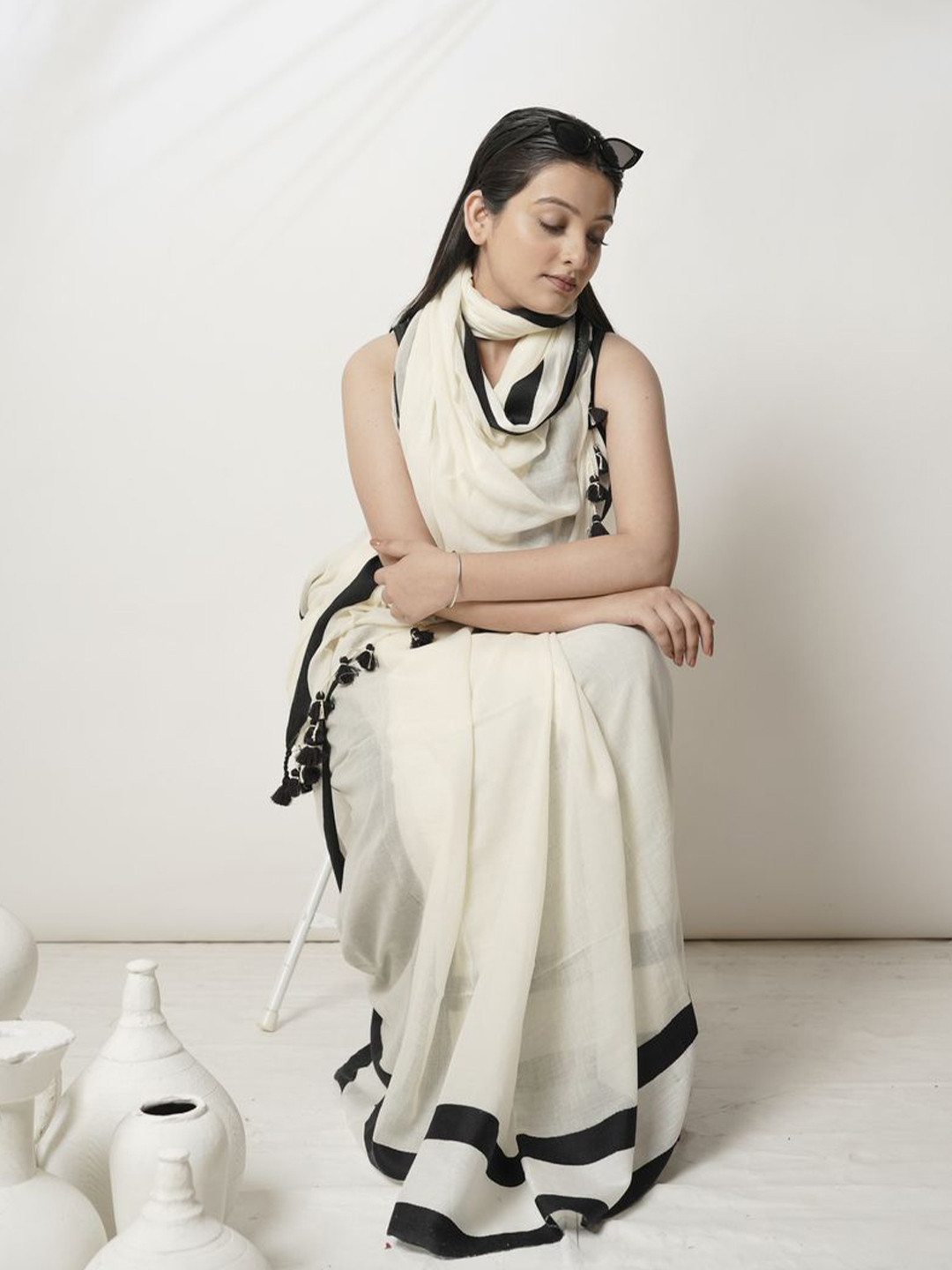 

HUTS AND LOOMS Pure Cotton Saree, White