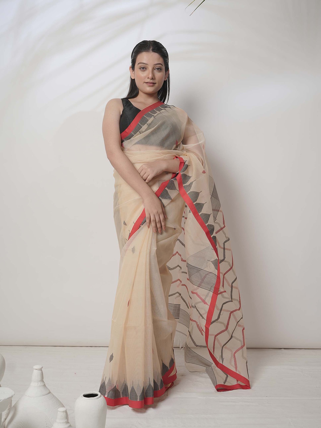 

HUTS AND LOOMS Woven Design Pure Silk Saree, Beige