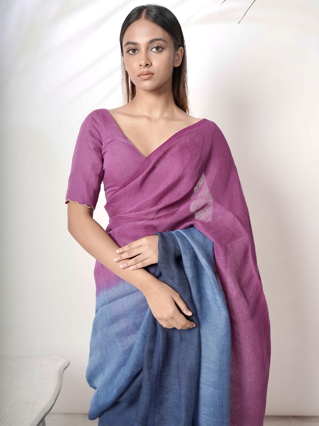 

HUTS AND LOOMS Ombre Pure Linen Saree, Blue