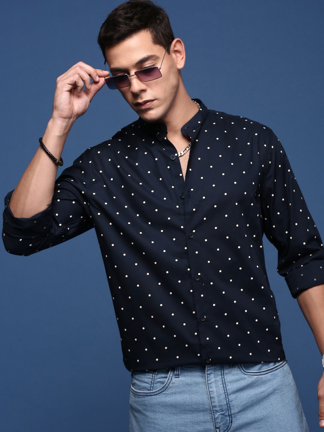 

SHOWOFF Men Micro Ditsy Printed Cotton Premium Slim Fit Casual Shirt, Navy blue