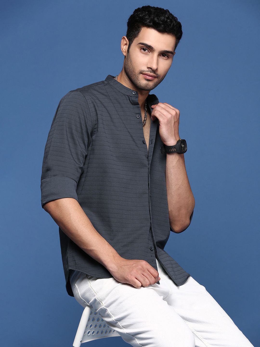 

SHOWOFF Men Standard Slim Fit Horizontal Stripes Opaque Striped Casual Shirt, Grey