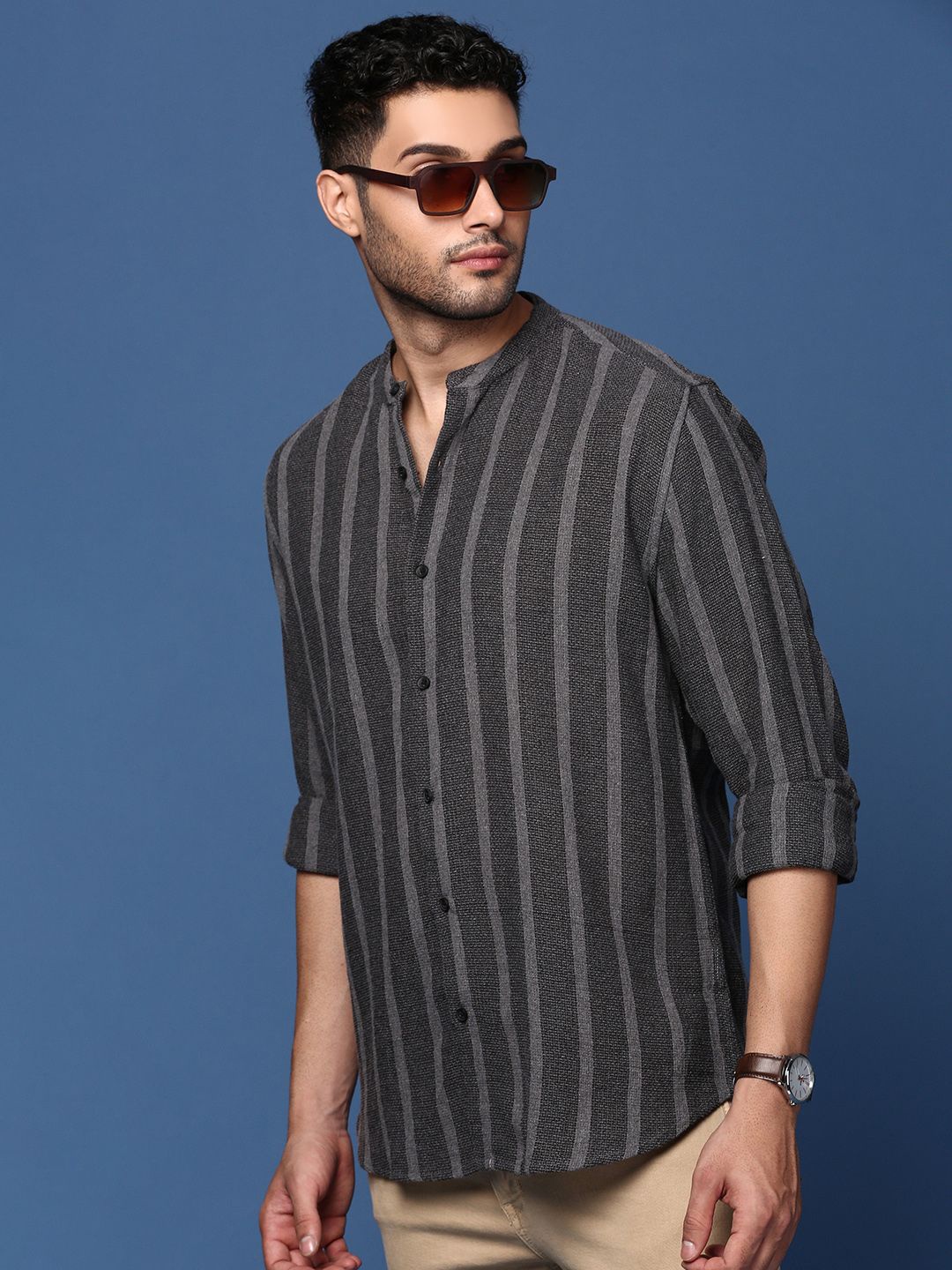 

SHOWOFF Men Standard Slim Fit Opaque Striped Casual Shirt, Charcoal