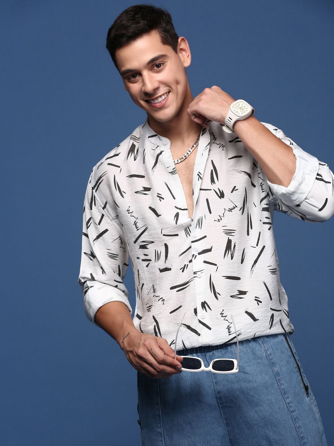 

SHOWOFF Men Abstract Printed Cotton Premium Slim Fit Casual Shirt, White