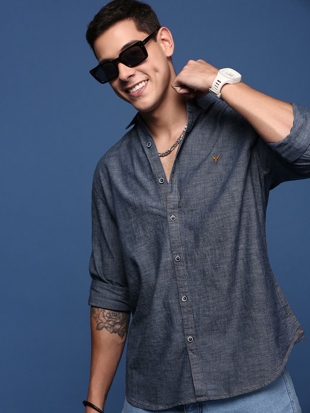

SHOWOFF Men Solid Cotton Standard Slim Fit Casual Shirt, Navy blue