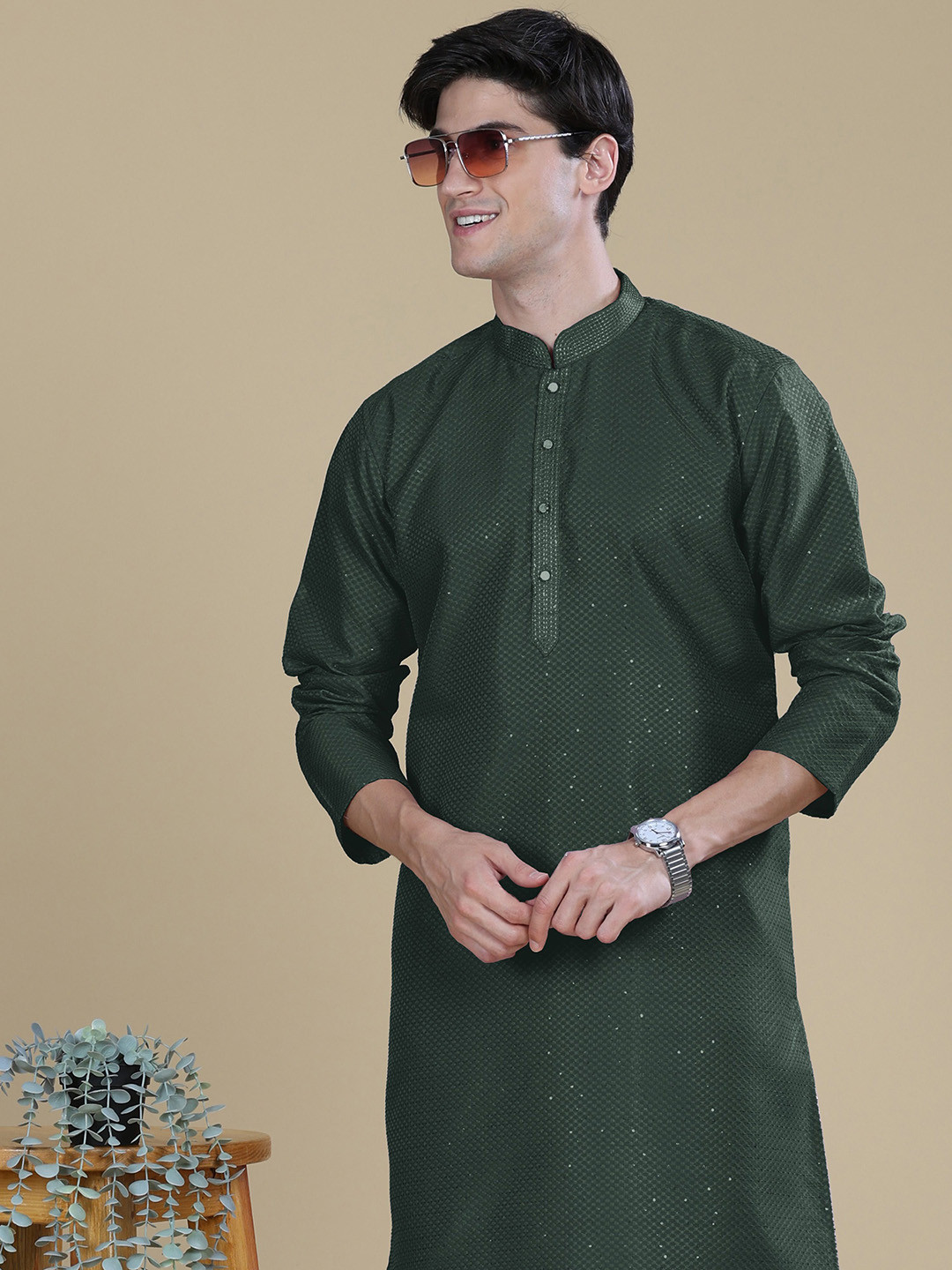 

Anouk Embellished Mandarin Collar Thread Work Cotton Silk Straight Kurta, Green