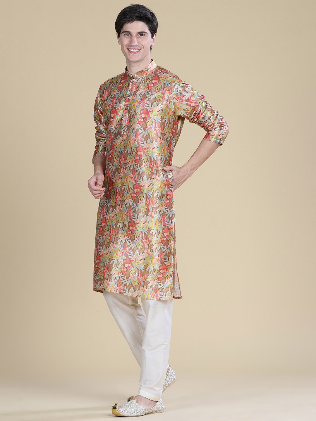 

Anouk Floral Printed Mandarin Collar Raw Silk Straight Kurta, Purple
