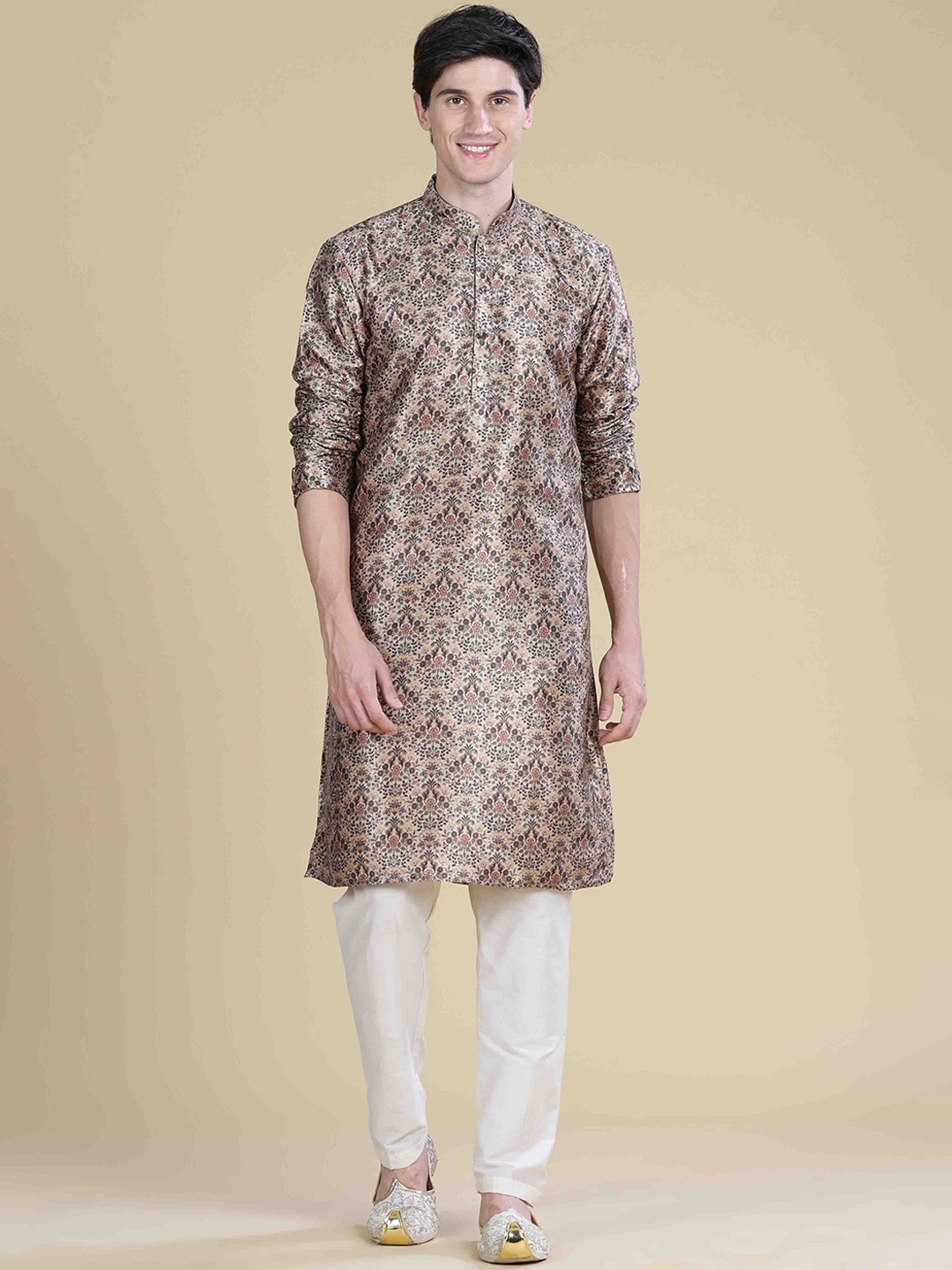 

Anouk Floral Printed Mandarin Collar Long Sleeves Straight Kurta, Brown