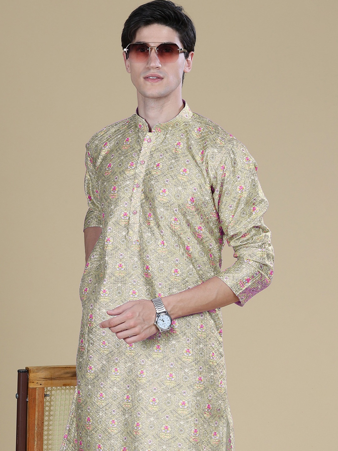 

Anouk Floral Embroidery Mandarin Collar Cotton Straight Kurta, Cream