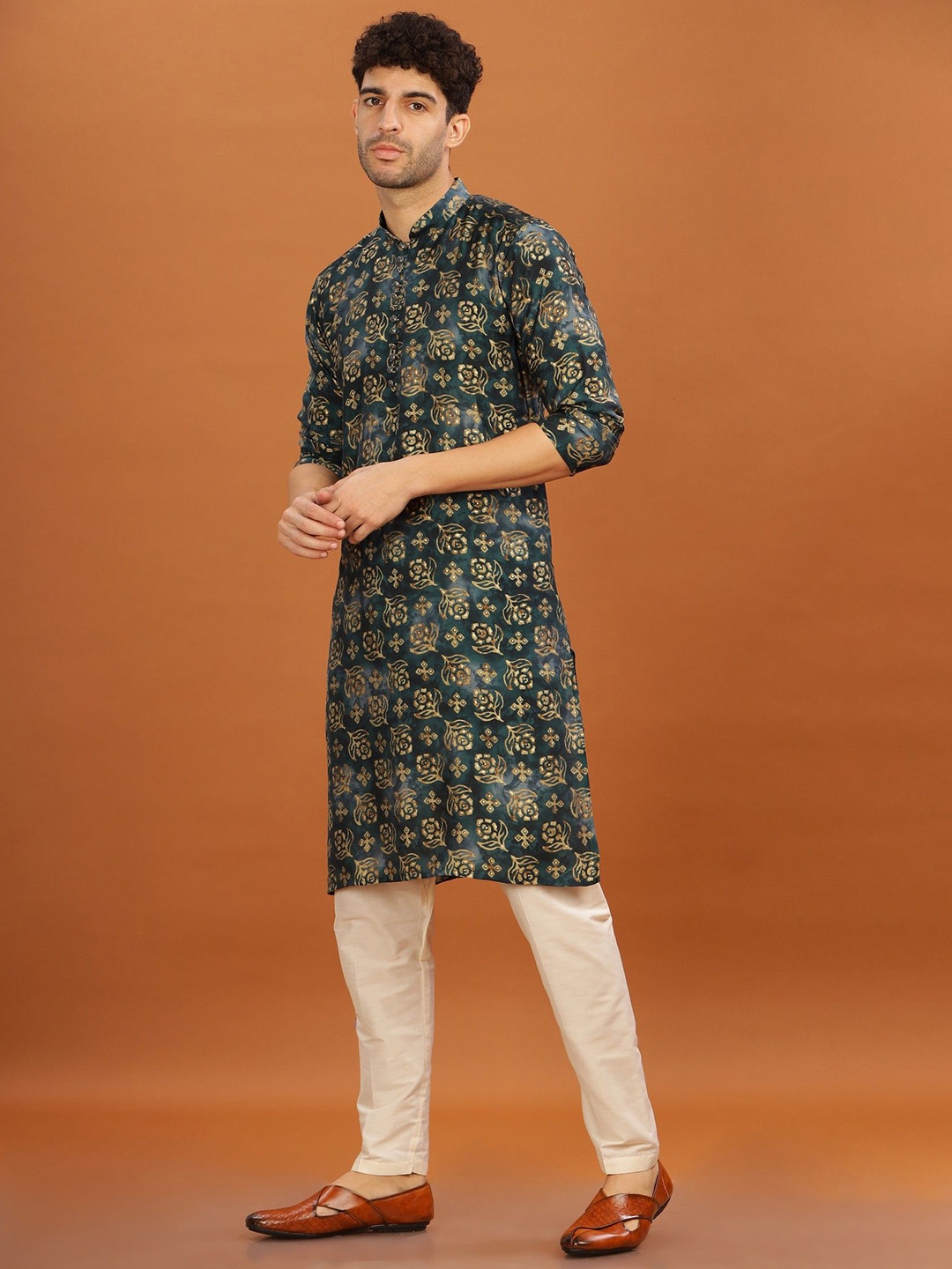 

Anouk Geometric Printed Mandarin Collar Cotton Straight Kurta, Green