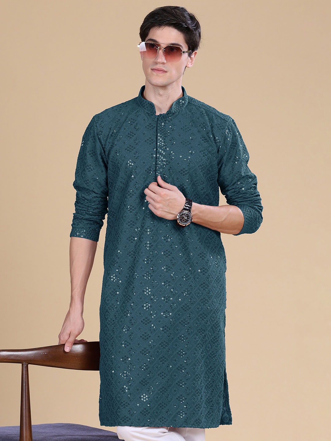 

Anouk Floral Embroidered Mandarin Collar Cotton Straight Kurta, Green