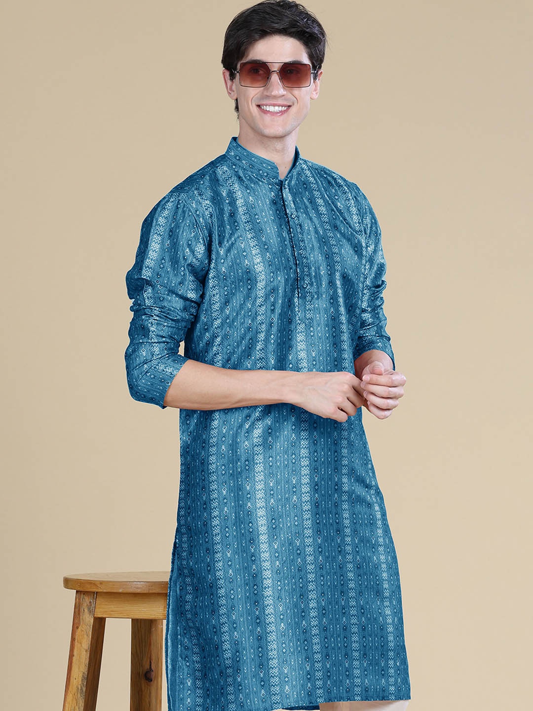 

Anouk Geometric Printed Mandarin Collar Straight Kurta, Blue