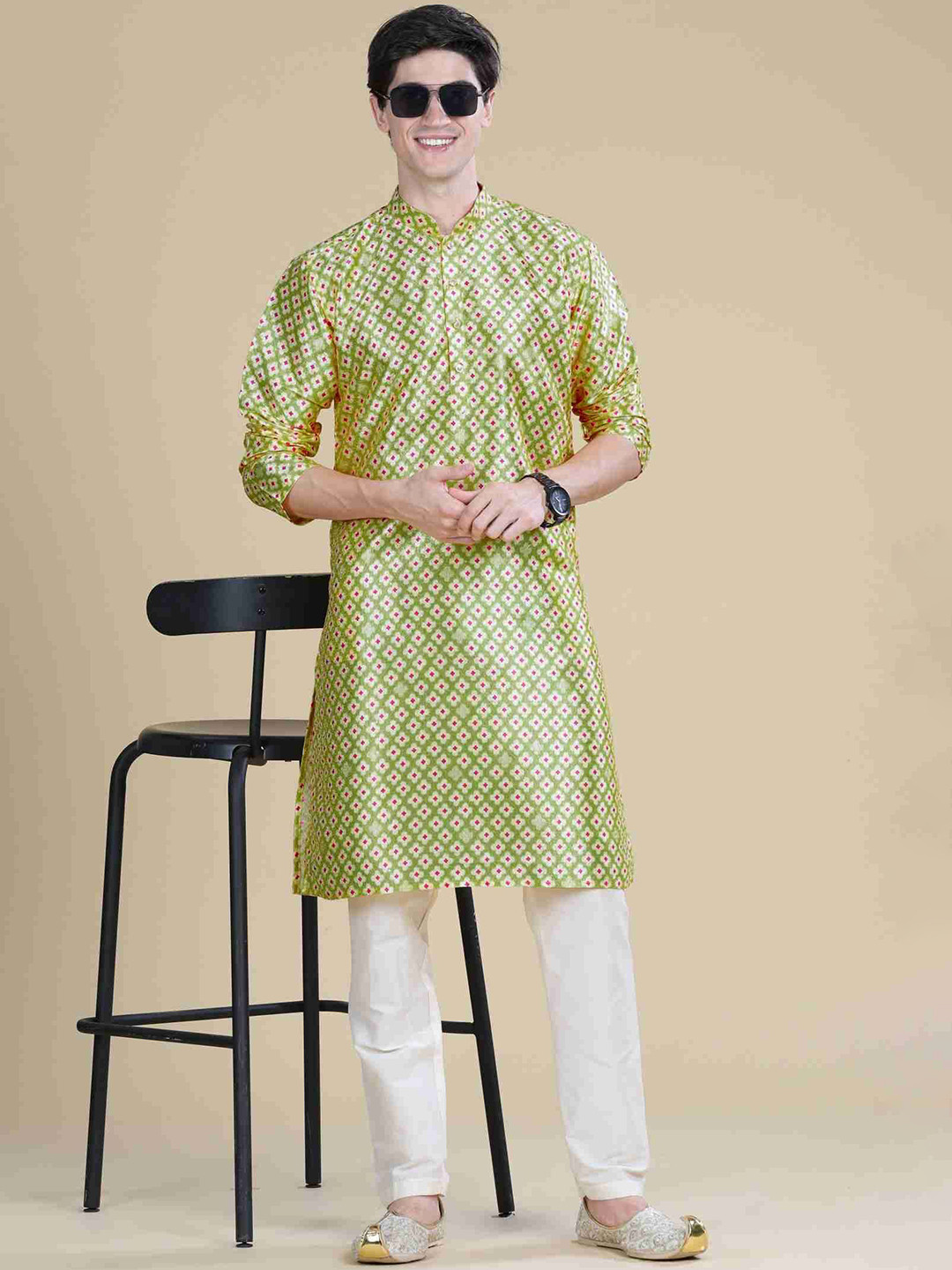 

Anouk Geometric Woven Design Mandarin Collar Straight Kurta, Green