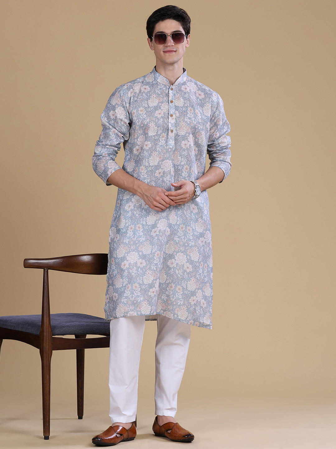 

Anouk Floral Printed Mandarin Collar Cotton Straight Kurta, Blue