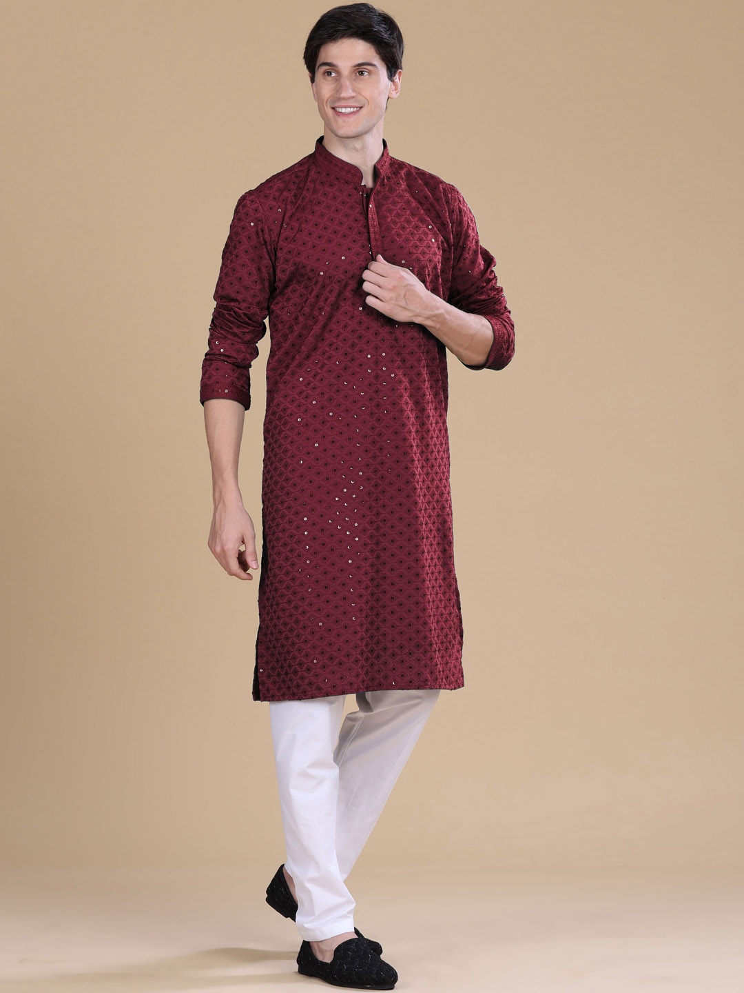 

Anouk Geometric Embroidered Mandarin Collar Cotton Straight Kurta, Maroon