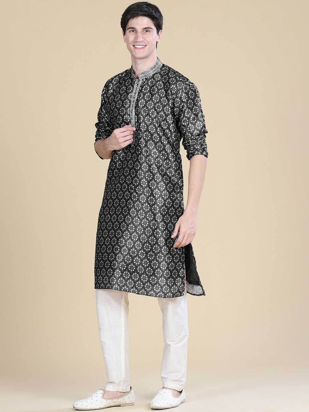 

Anouk Floral Printed Mandarin Collar Raw Silk Straight Kurta, Black