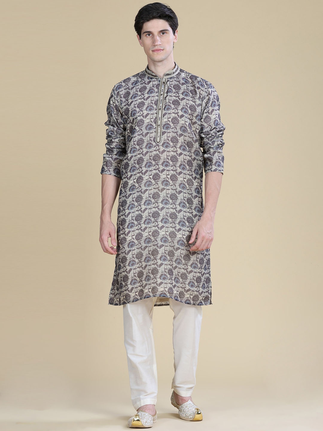 

Anouk Ethnic Motifs Printed Mandarin Collar Chanderi Silk Straight Kurta, Grey