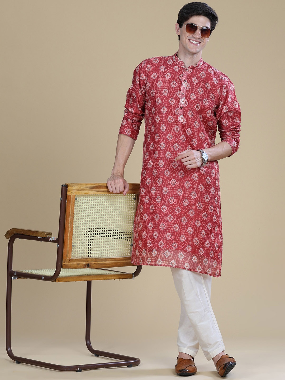 

Anouk Red Ethnic Motifs Printed Mandarin Collar Chanderi Silk Straight Kurta