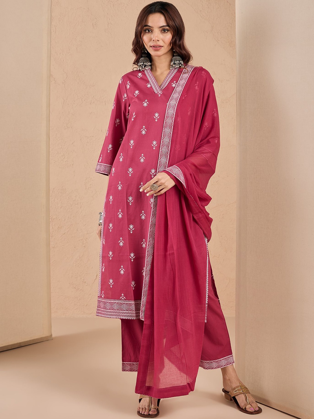 

Likha Floral Printed Pure Cotton Straight Kurta with Trousers & Dupatta, Burgundy