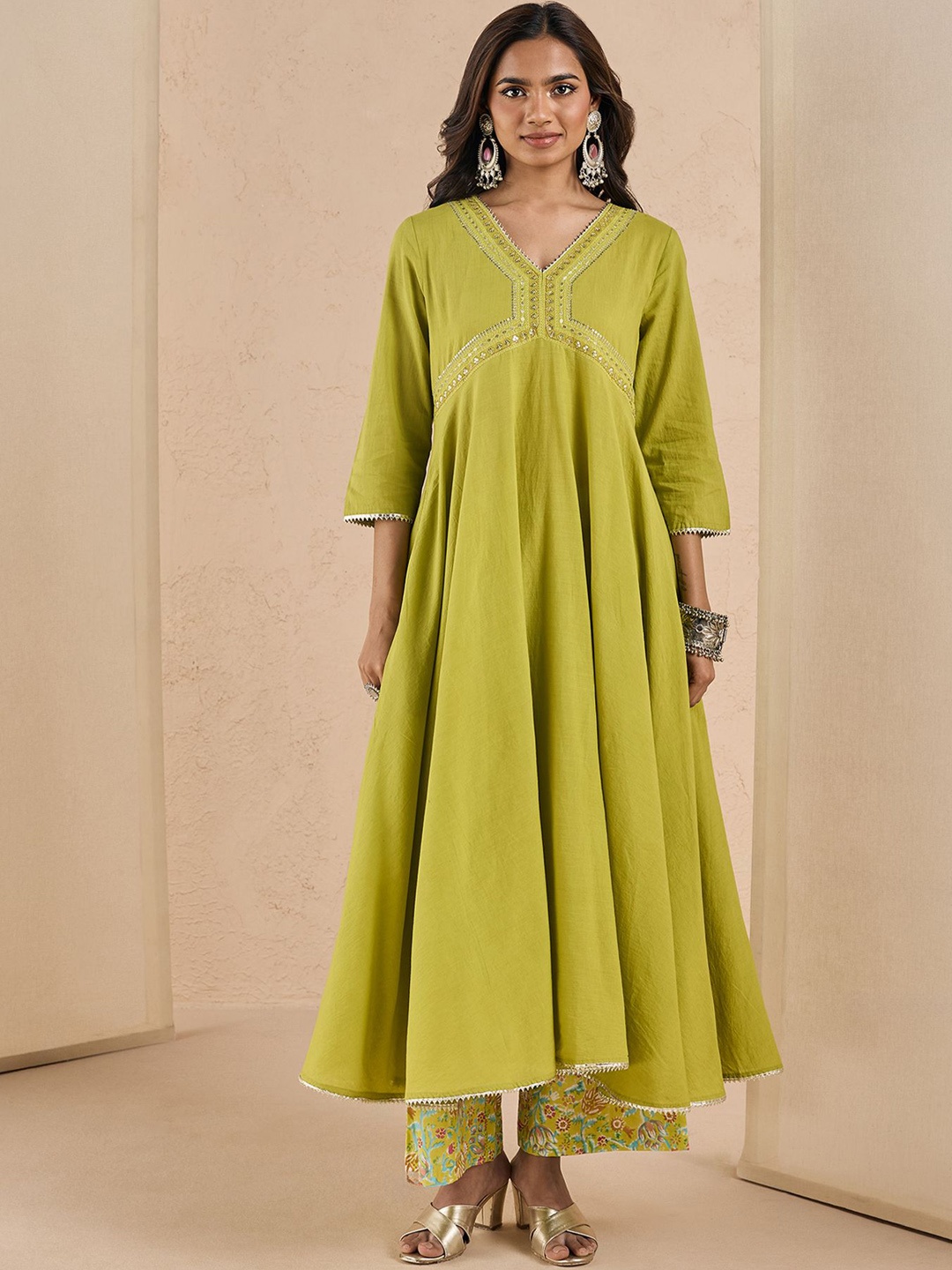 

Likha Pure Cotton Alia Cut Flared Kurta with Zari Work & Handblock Printed Pant, Lime green