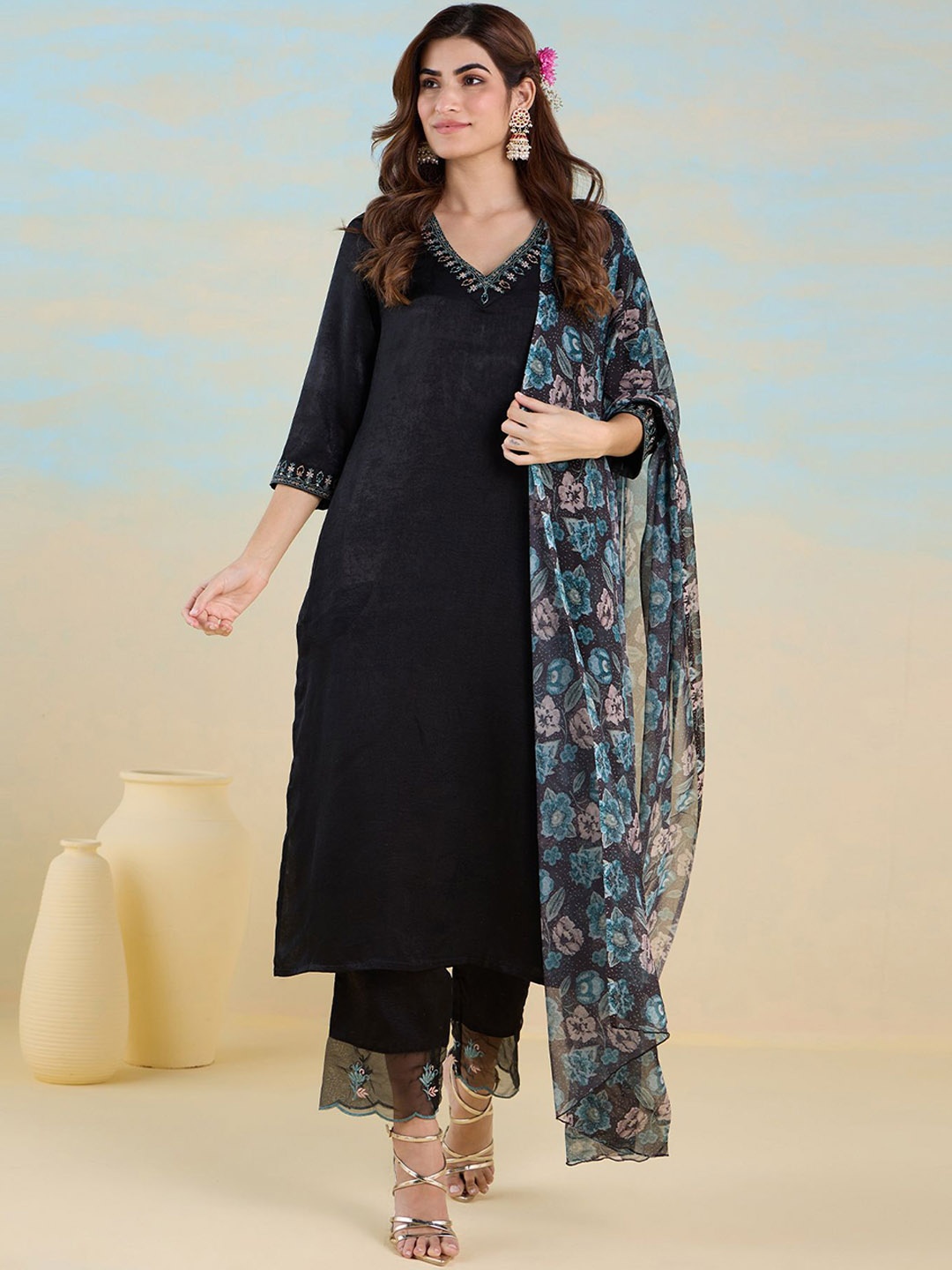 

Likha Sequinned Satin Straight Kurta with Trousers & Dupatta, Black