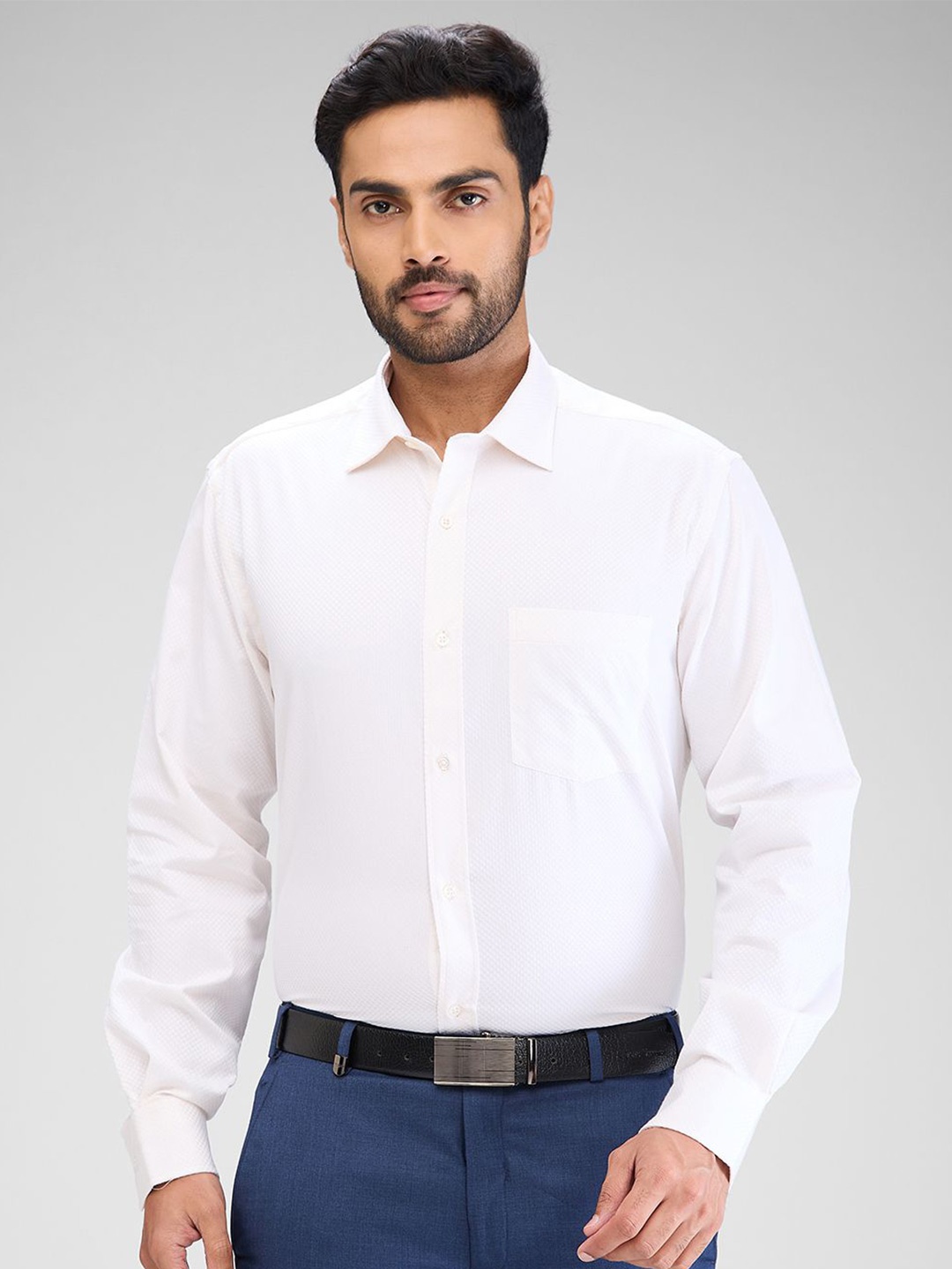 

Park Avenue Men Solid Opaque Casual Shirt, White