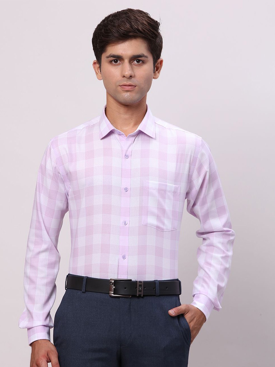 

Park Avenue Men Slim Fit Opaque Checked Spread Collar Formal Shirt, Violet