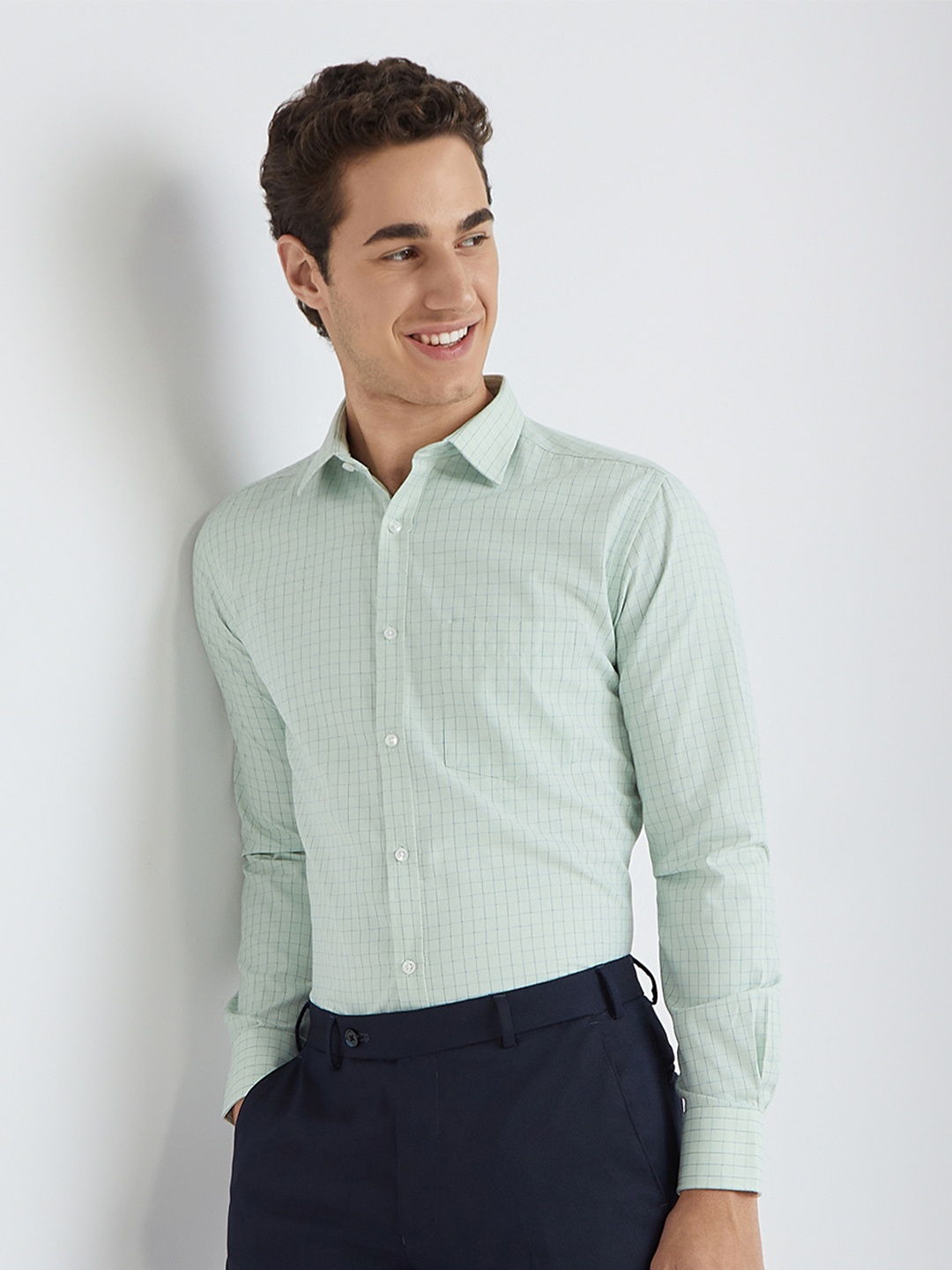 

Park Avenue Men Slim Fit Opaque Checked Spread Collar Formal Shirt, Green