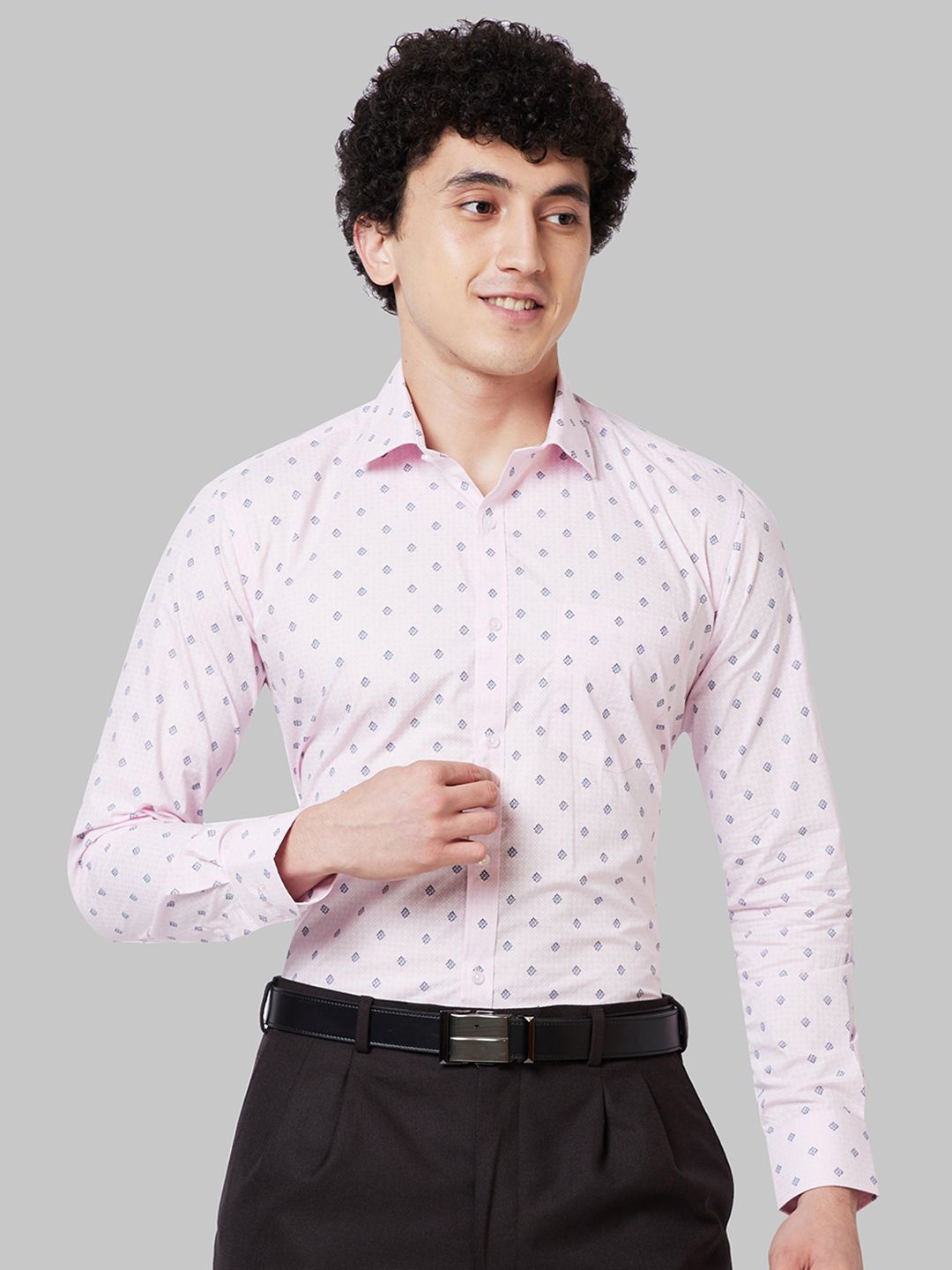 

Park Avenue Men Slim Fit Opaque Printed Casual Shirt, Pink