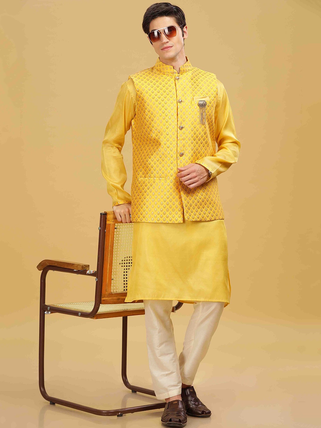 

Anouk Mandarin Collar Regular Dupion Silk Straight Kurta With Pyjamas & Nehru Jacket, Yellow