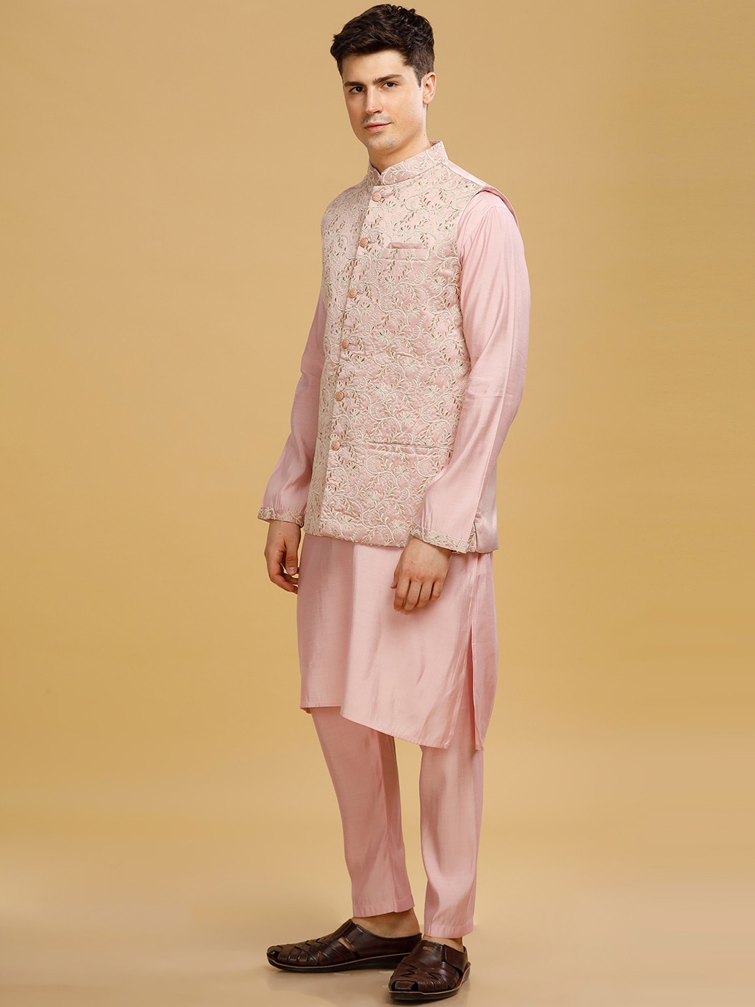 

Anouk Embroidered Regular Pure Cotton Straight Kurta With Trousers & Nehru Jacket, Pink