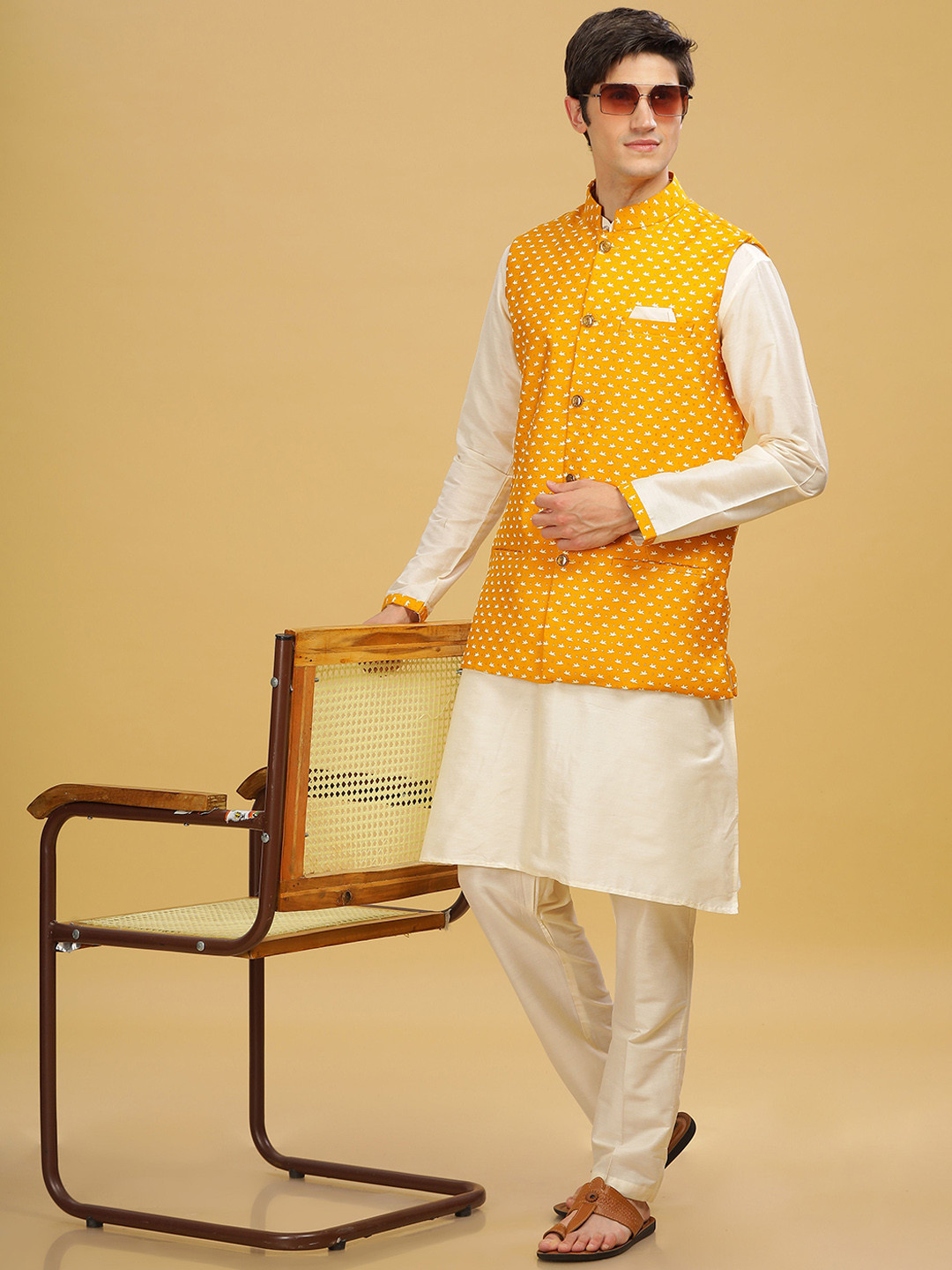 

Anouk Yellow Straight Dupion Silk Kurta with Pyjamas & Nehru Jacket, Off white