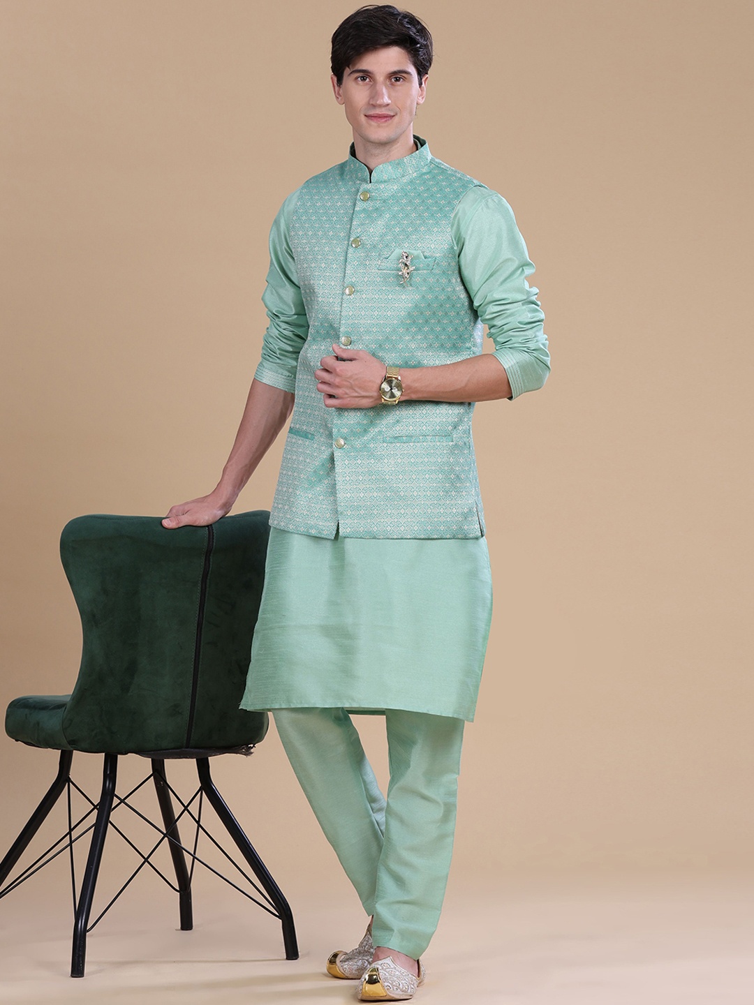 

Anouk Green Mandarin Collar Straight Dupion Silk Kurta with Pyjamas & Nehru Jacket