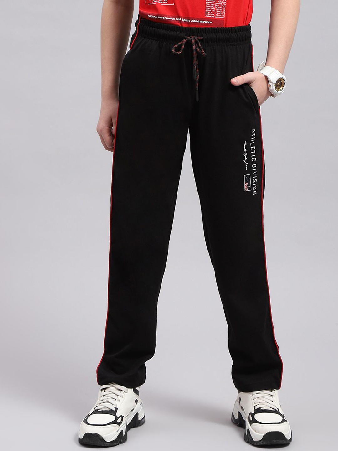 

Monte Carlo Boys Printed Mid Rise Track Pants, Black