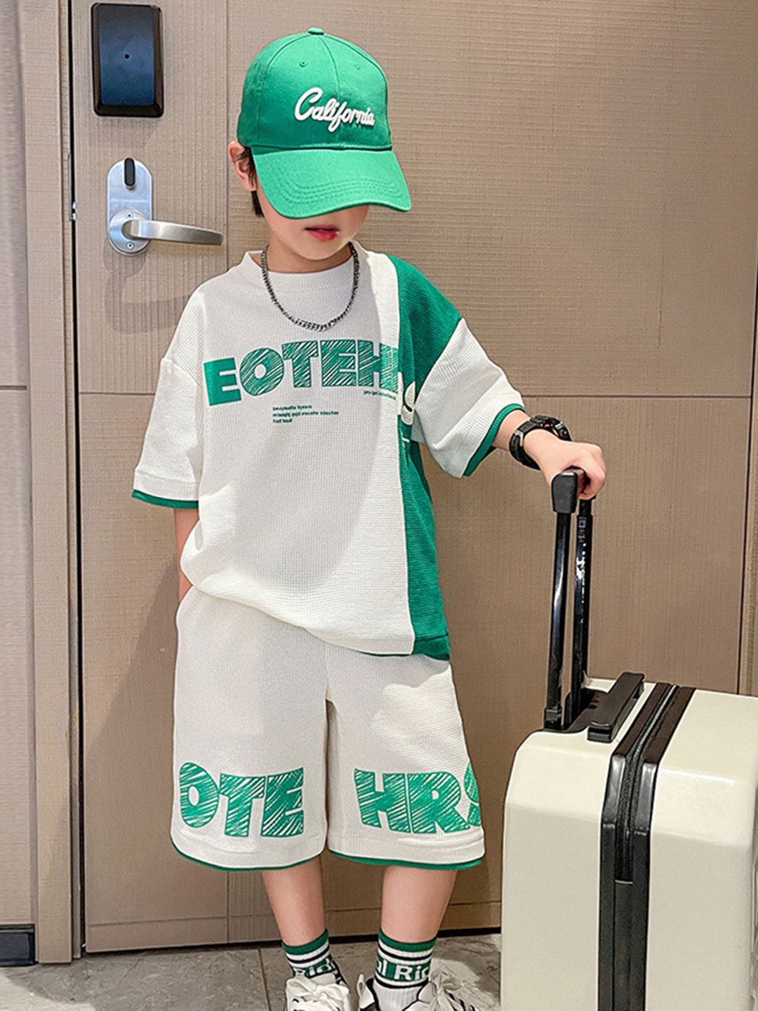

INCLUD Boys Printed T-shirt With Shorts, Green