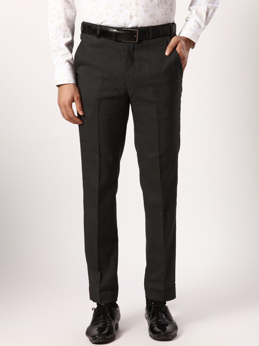 

Park Avenue Men Mid-Rise Slim Fit Checked Formal Trousers, Black
