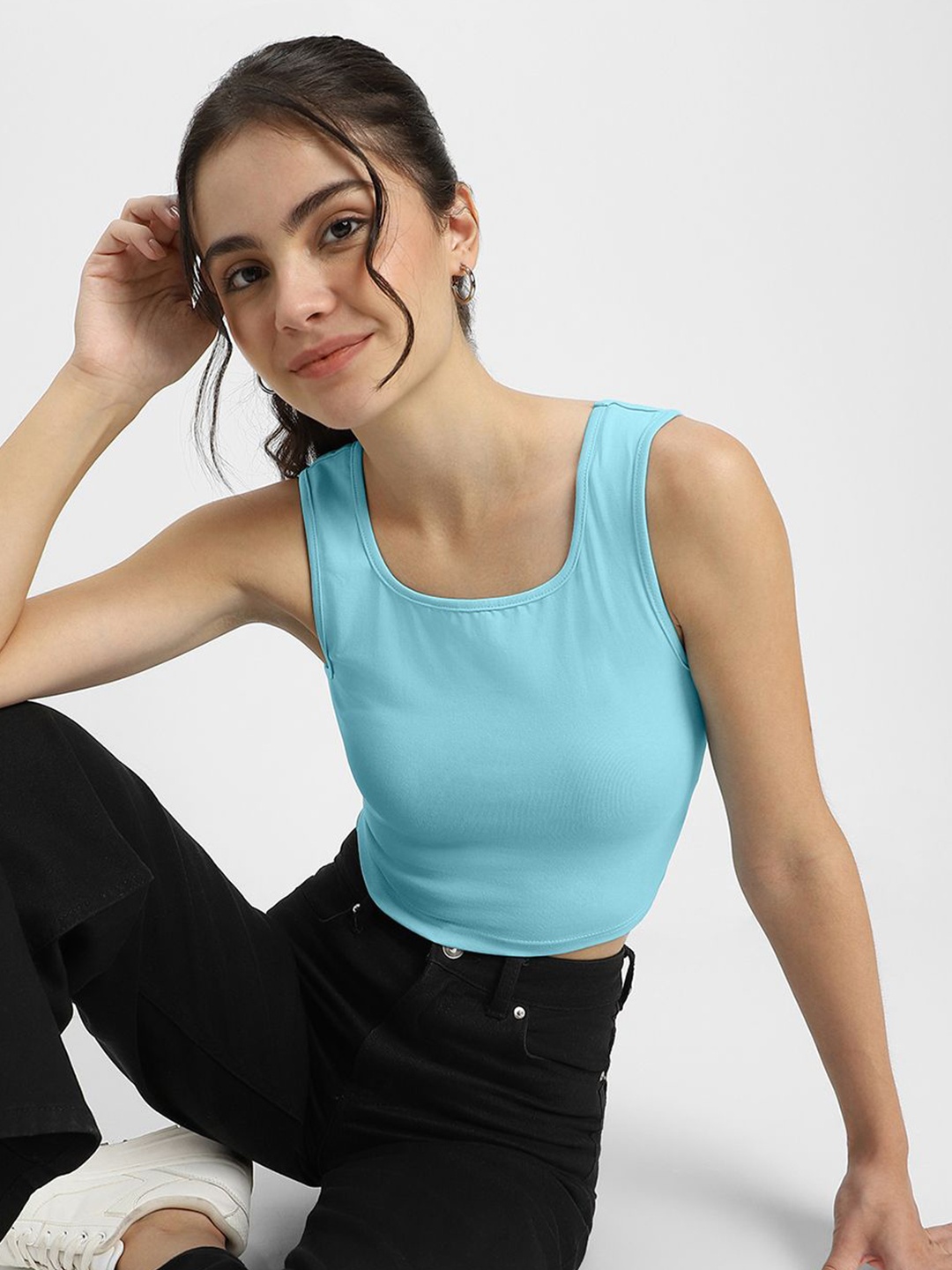 

JUNEBERRY Solid Cotton Sleeveless Top, Blue