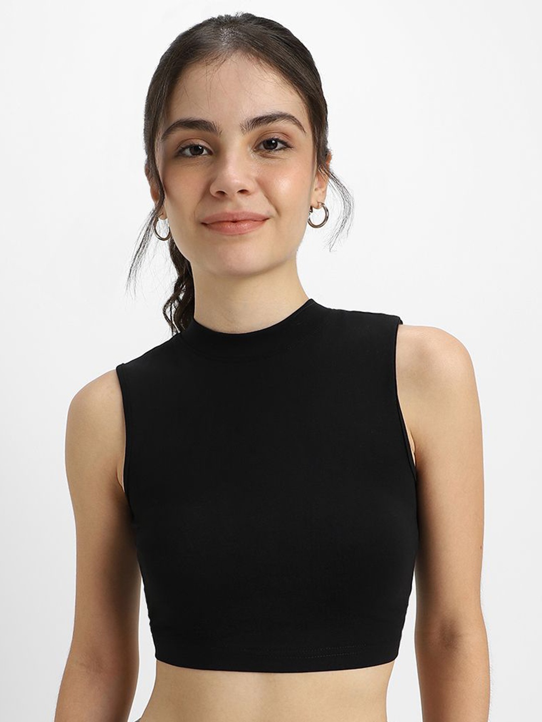 

JUNEBERRY Solid Cotton Sleeveless Crop Top, Black