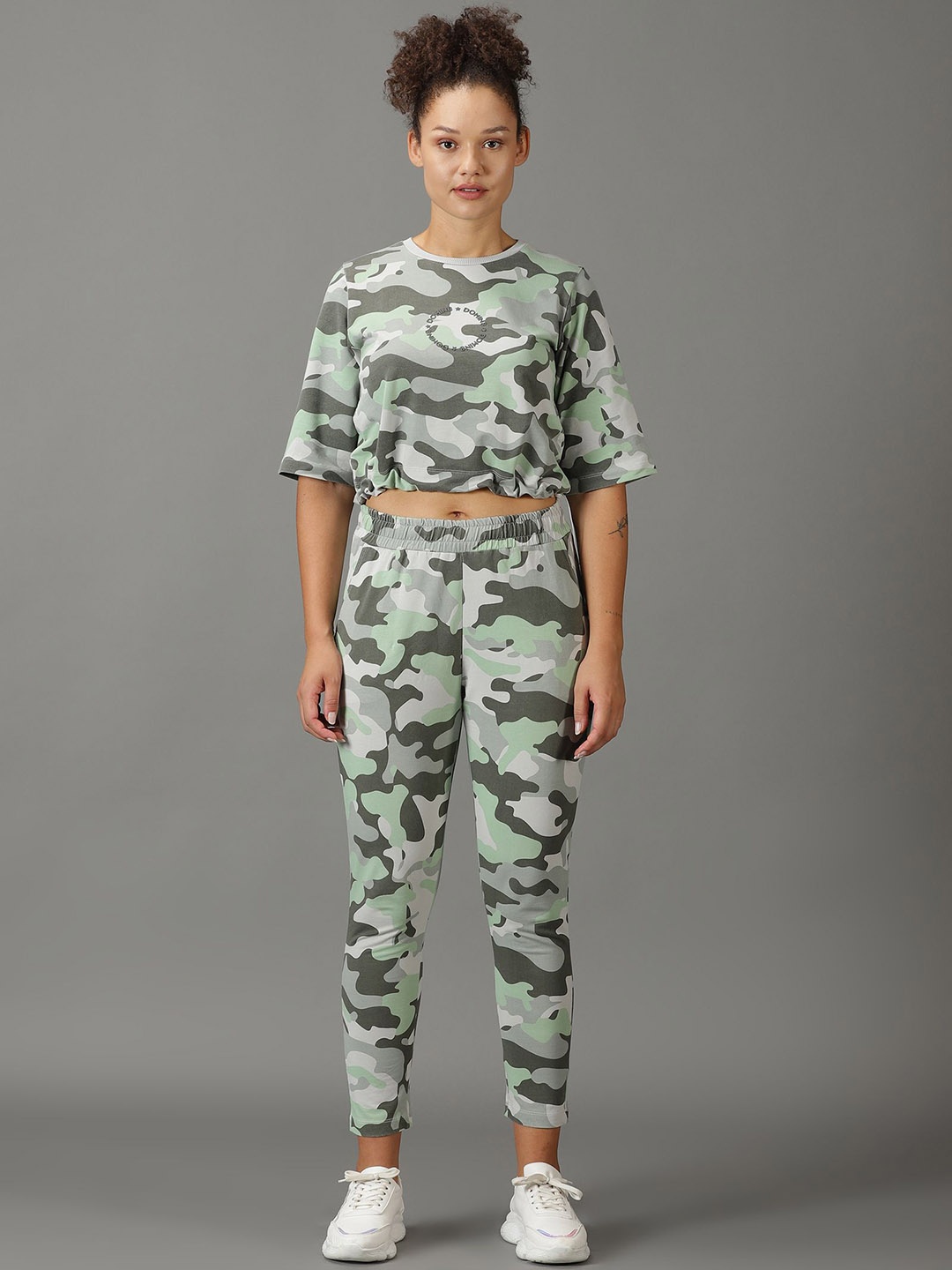 

DOMIN8 Women Printed Boxy Fit Tracksuits, Green