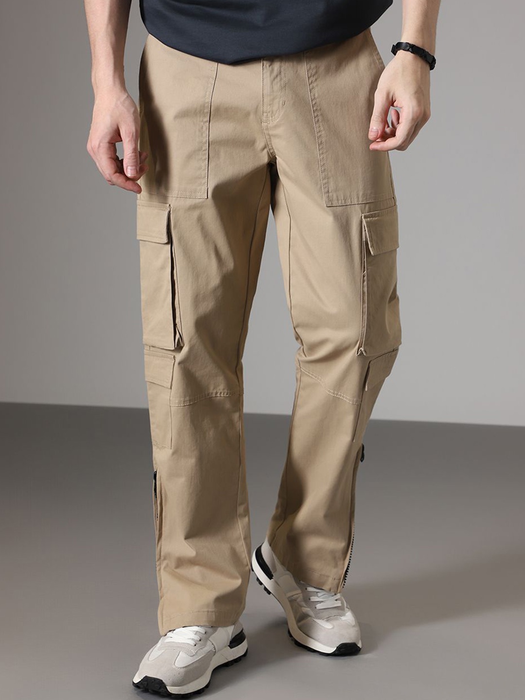 

Banana Club Men Relaxed Fit Mid-rise Cargo Trouser, Khaki