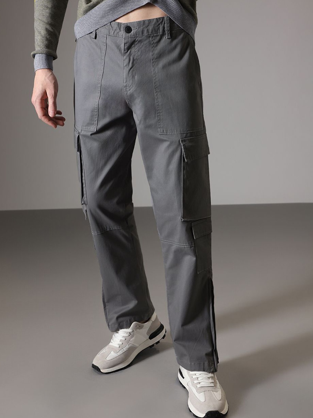 

Banana Club Men Relaxed Cargos Trousers, Grey
