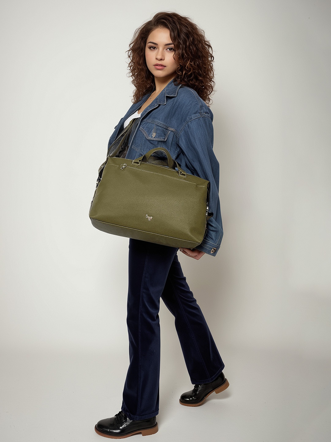 

Baggit Women Solid Shopper Handheld Bag, Green