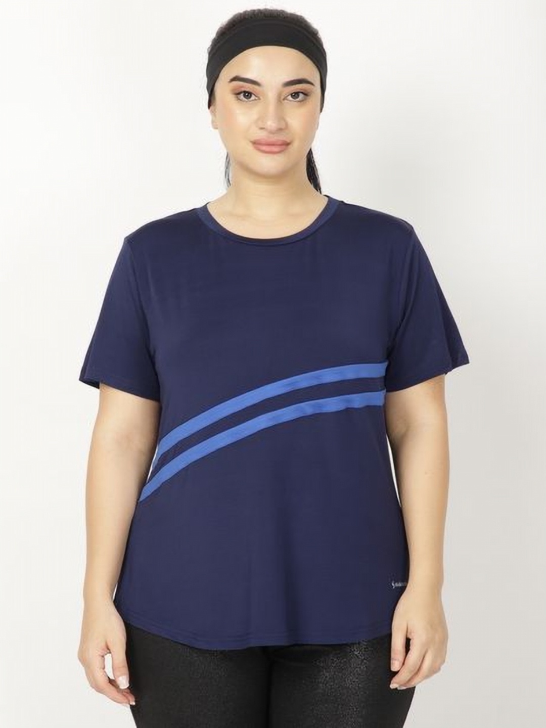 

STUDIOACTIV Women Raw Edge T-shirt, Navy blue