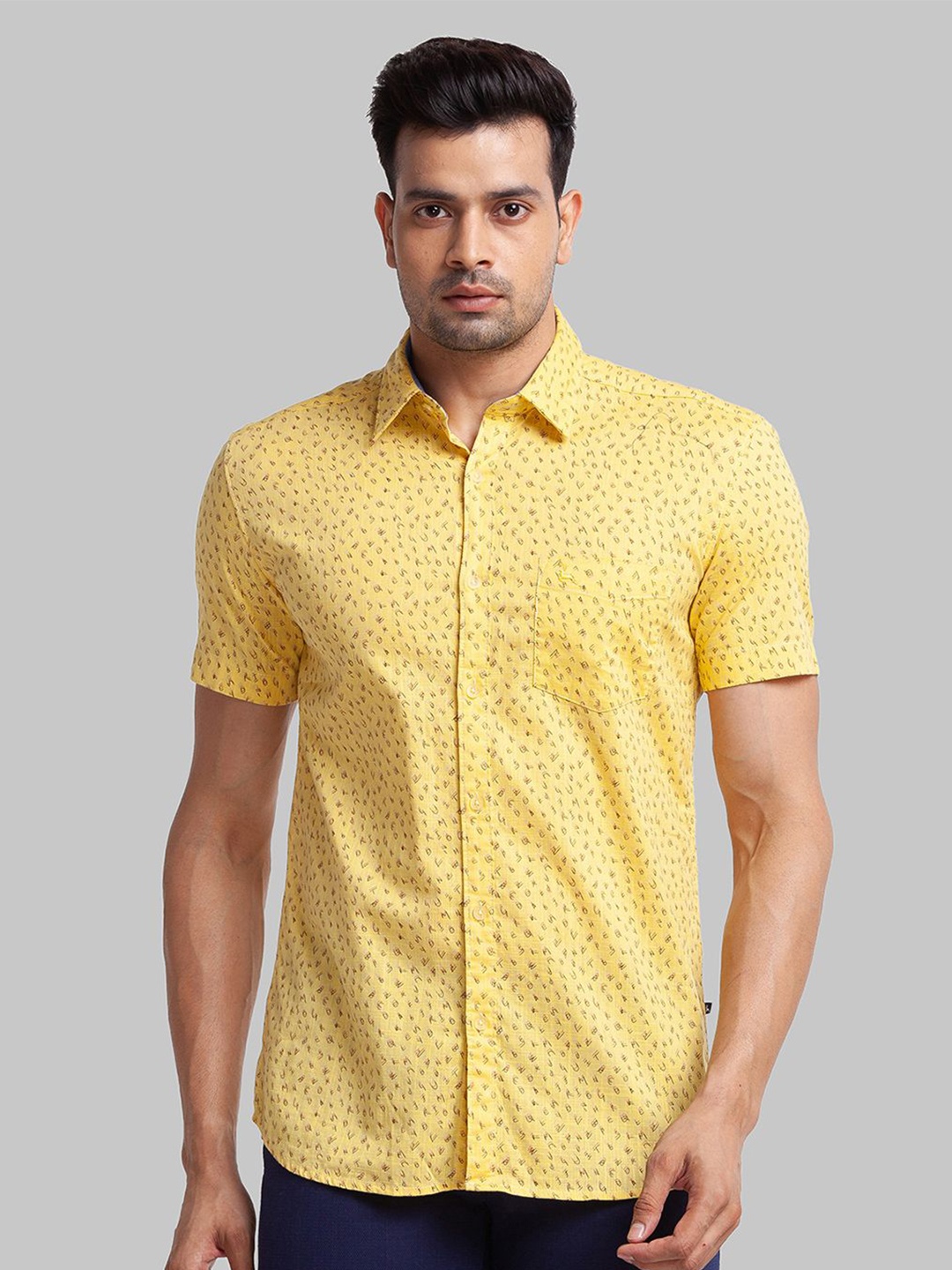 

Parx Men Slim Fit Opaque Printed Casual Shirt, Yellow