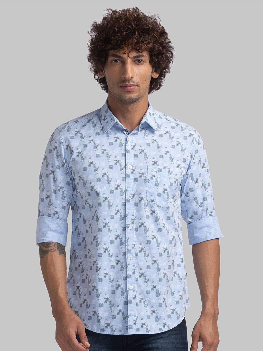 

Parx Men Slim Fit Abstract Opaque Printed Casual Shirt, Blue