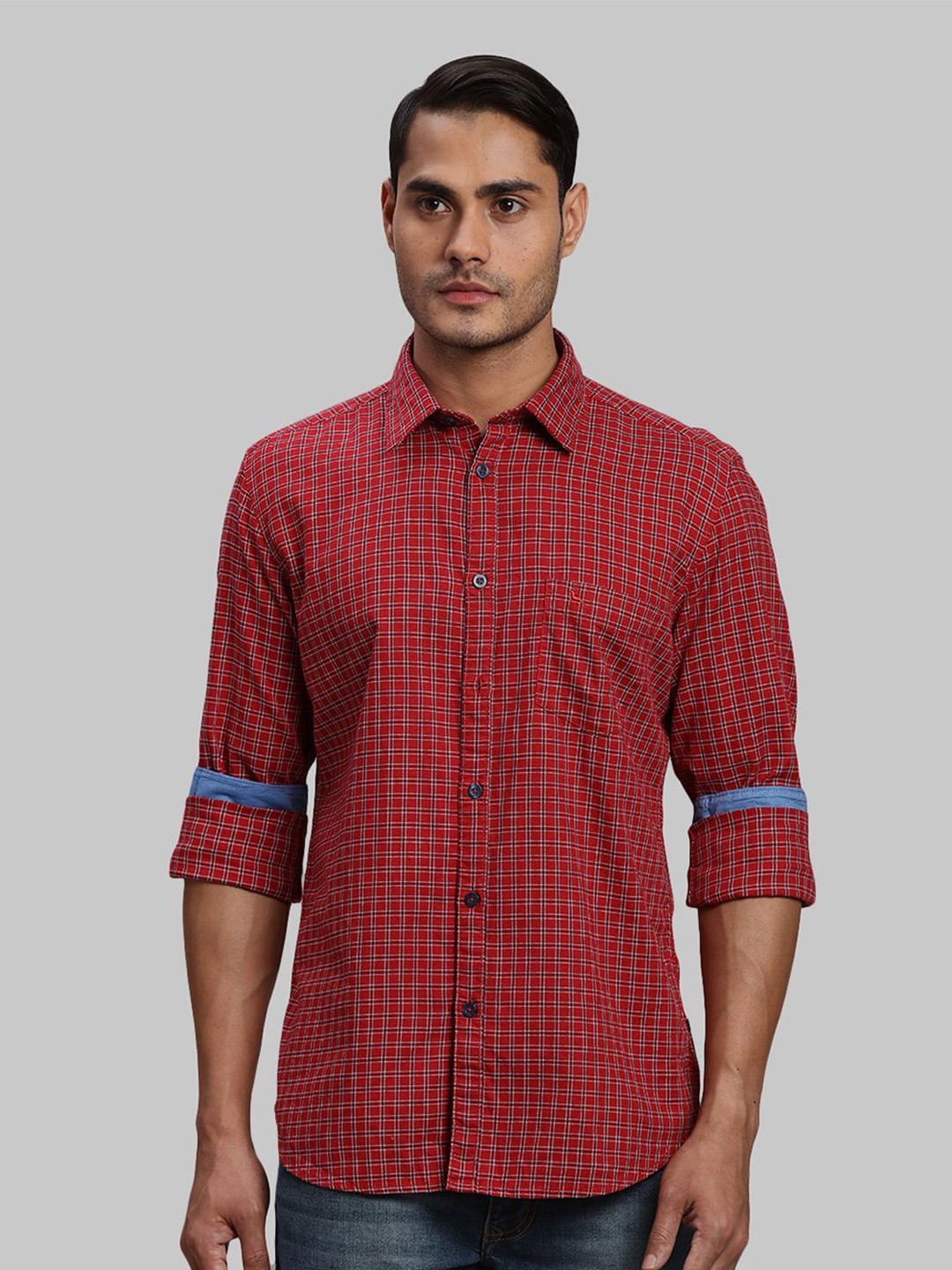 

Parx Men Slim Fit Opaque Checked Spread Collar Casual Shirt, Red