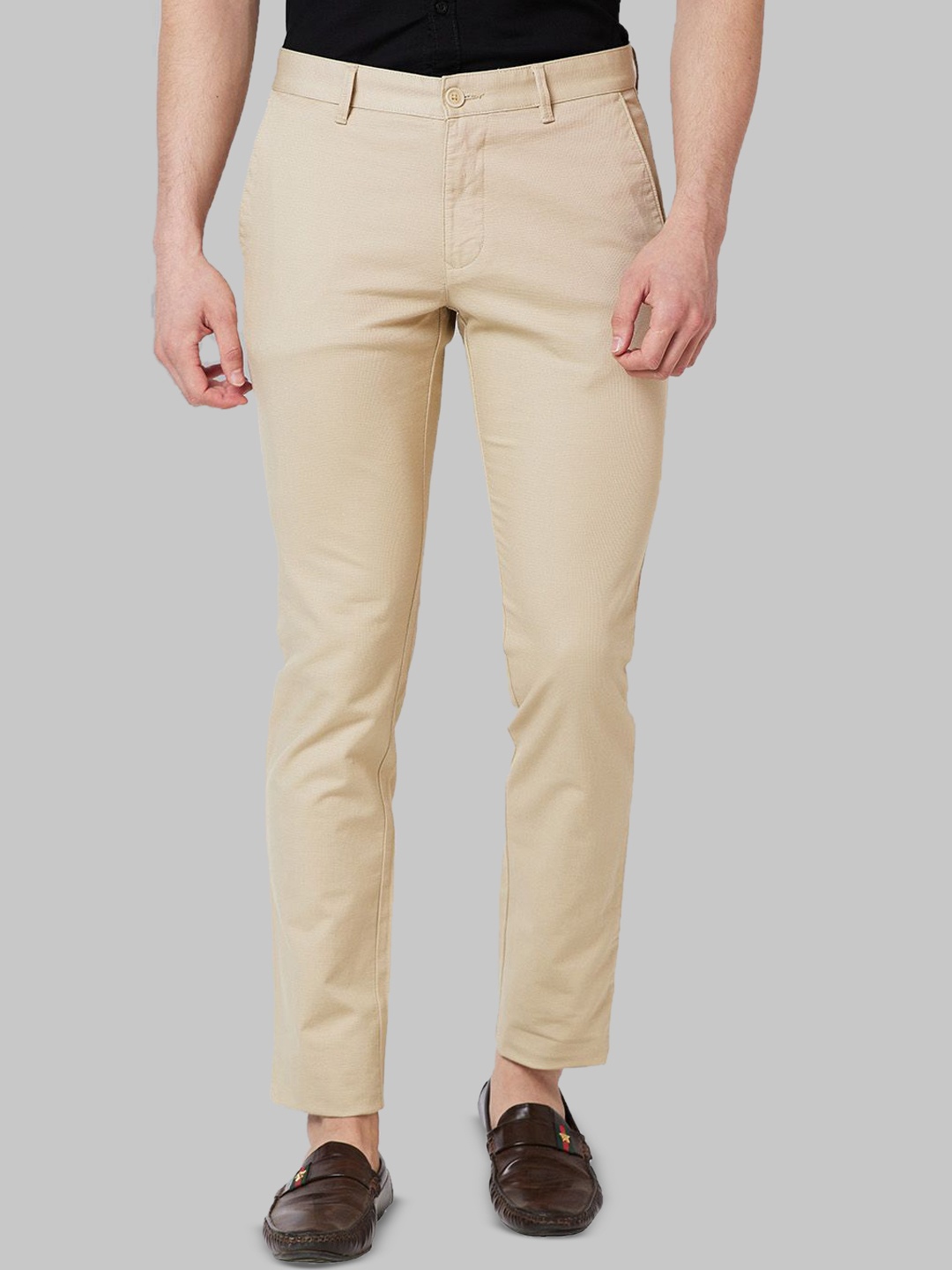 

Parx Men Textured Tapered Fit Mid Rise Trousers, Khaki