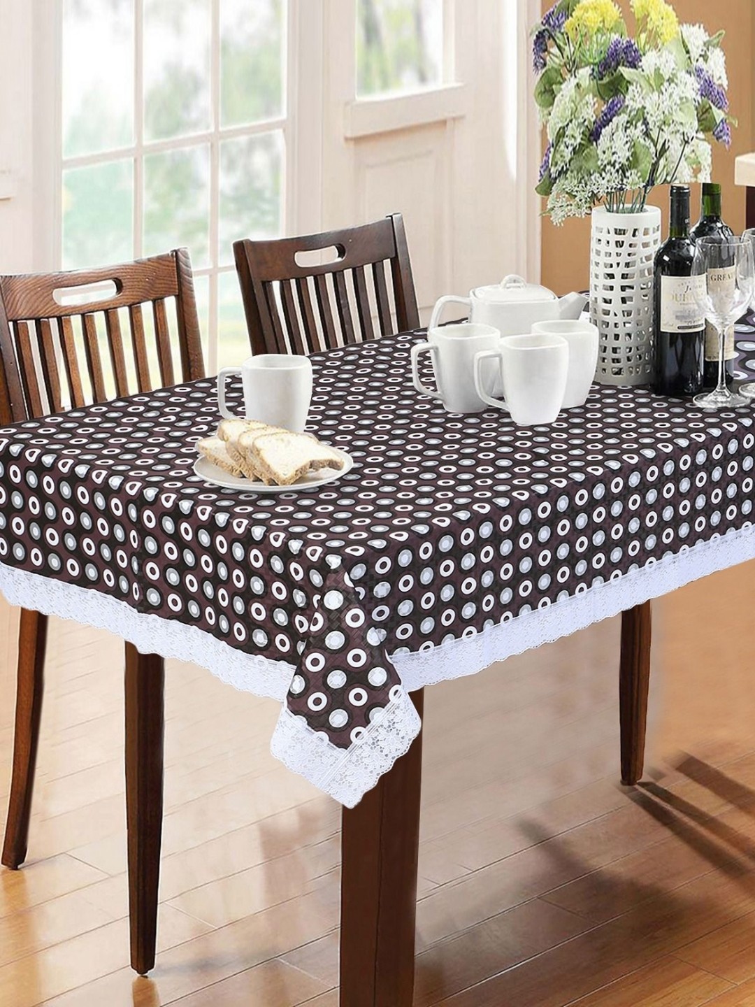 

Dakshya Industries Grey & White Geometric Waterproof 6-Seater Table Cover