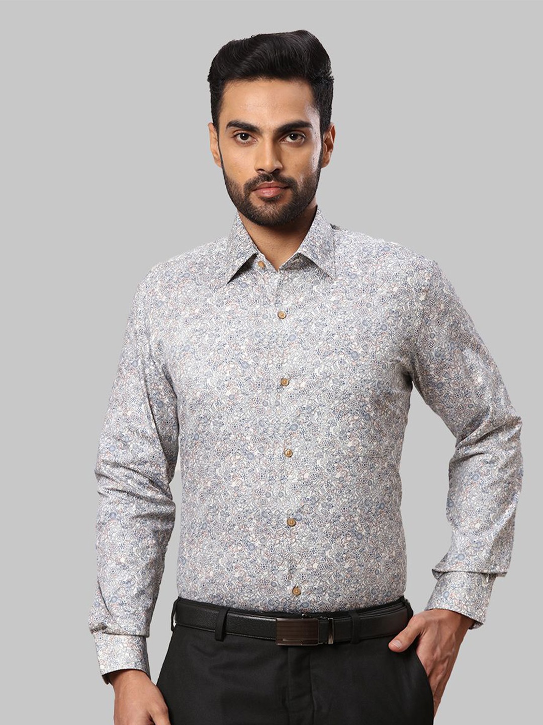 

Raymond Men Contemporary Fit Floral Printed Cutway Collar Formal Shirts, White
