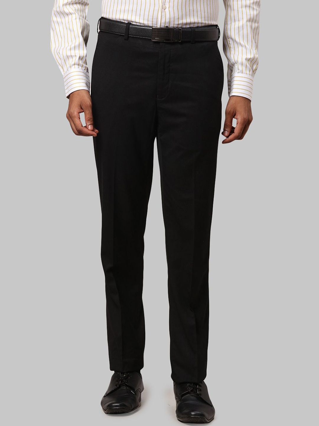 

Raymond Men Contemporary-Fit Mid-Rise Formal Trousers, Black